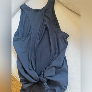 Lululemon All Tied Up Tank Size 4